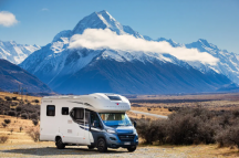 2020 Discover 4 Berth Deluxe - Island Bed