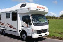Walkabout Mitsubishi Fuso 4 Berth Walkabout Mitsubishi Fuso 4 Berth